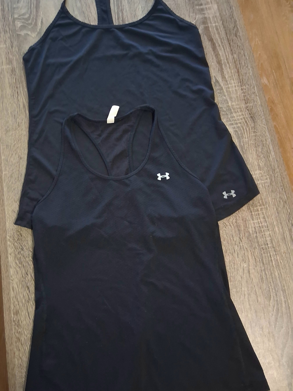 Under Armour Women's Black  Performance Tank Tops (Set of 2) And 3 Leggings